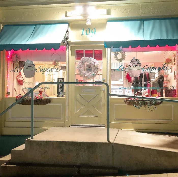Le Cupcake Shoppe logo